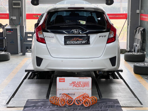 के बारे में नवीनतम कंपनी का मामला 2015 Honda Fit 1.5L | EDDY Sport Short Springs Upgrade: A Solution for Optimized Handling and Enhanced Safety